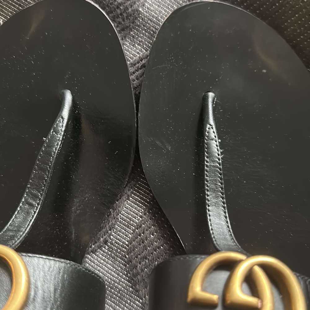 Gucci Double G leather thong sandal - Picture 8 of 10